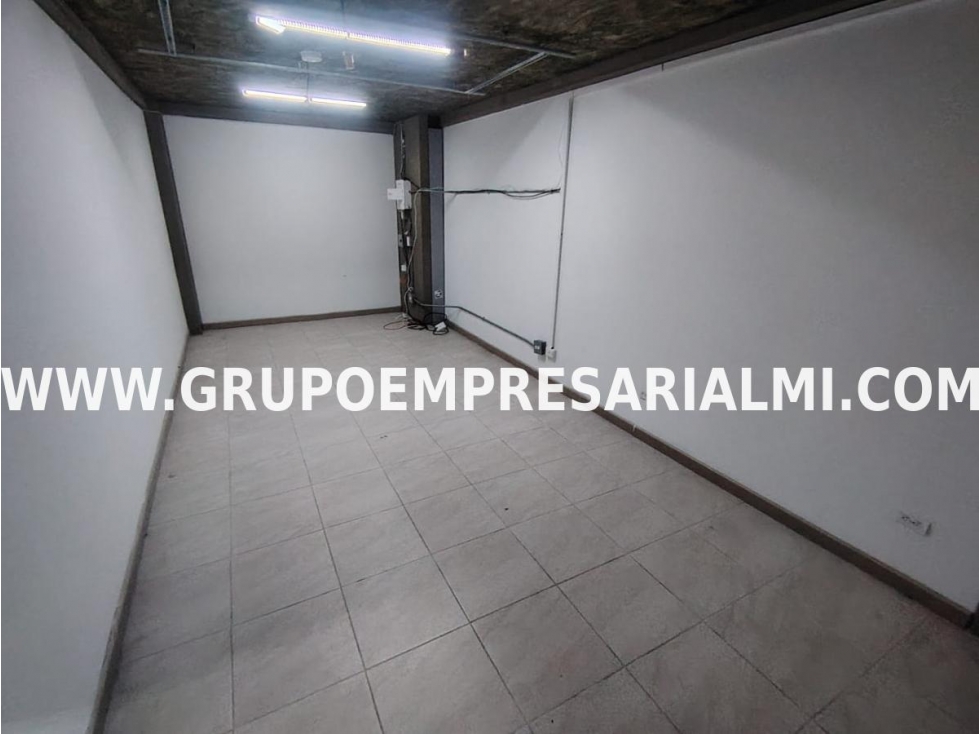 ESPLENDIDA OFICINA EN ARRIENDO - SECTOR SIMÓN BOLÍVAR COD: 33851 - 6