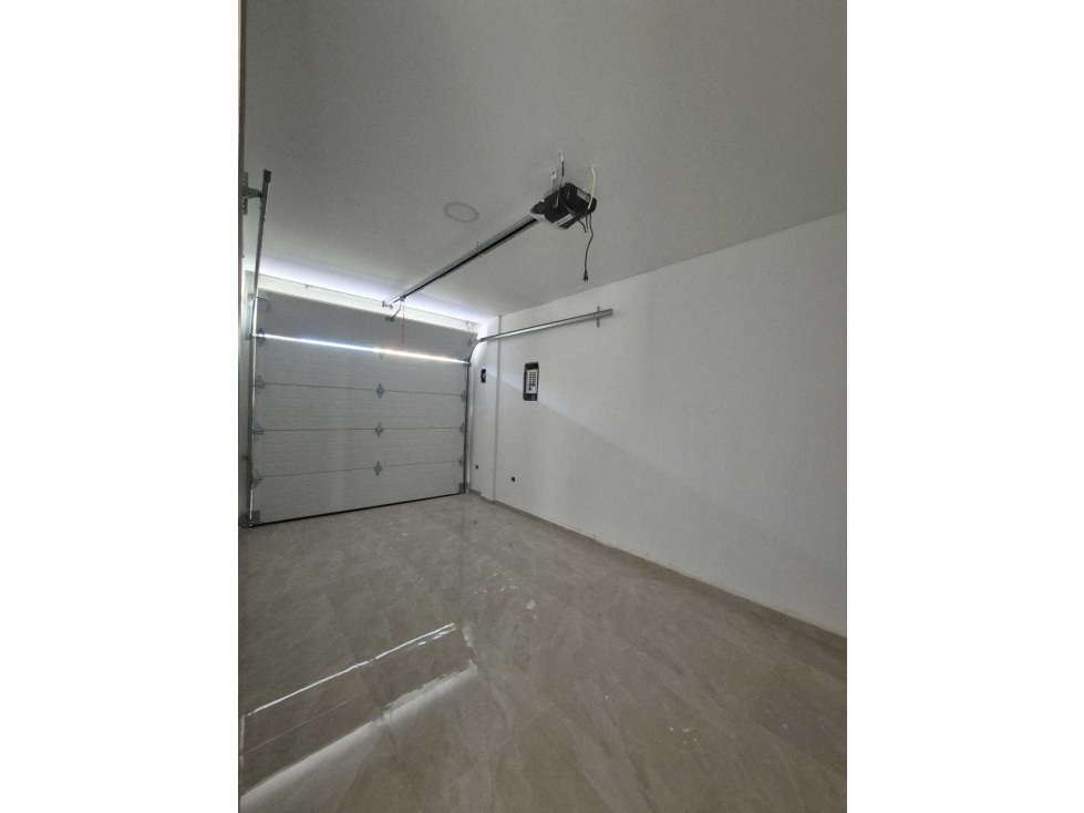 ESTRENA CASA EN VENTA 2 NIVELES EN CIUDAD JARDÍN — foto 2