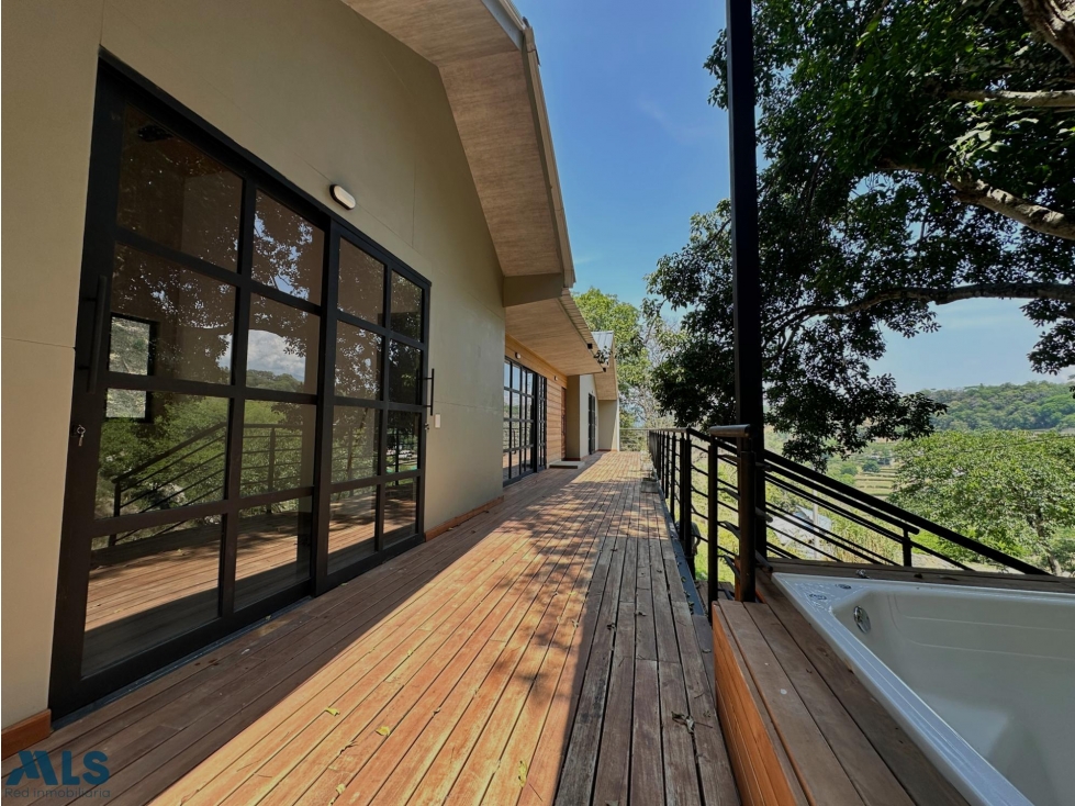 ESTRENA CHALET CON JACUZZI Y HERMOSA VISTA EN SOPE...(MLS#256859) - 2