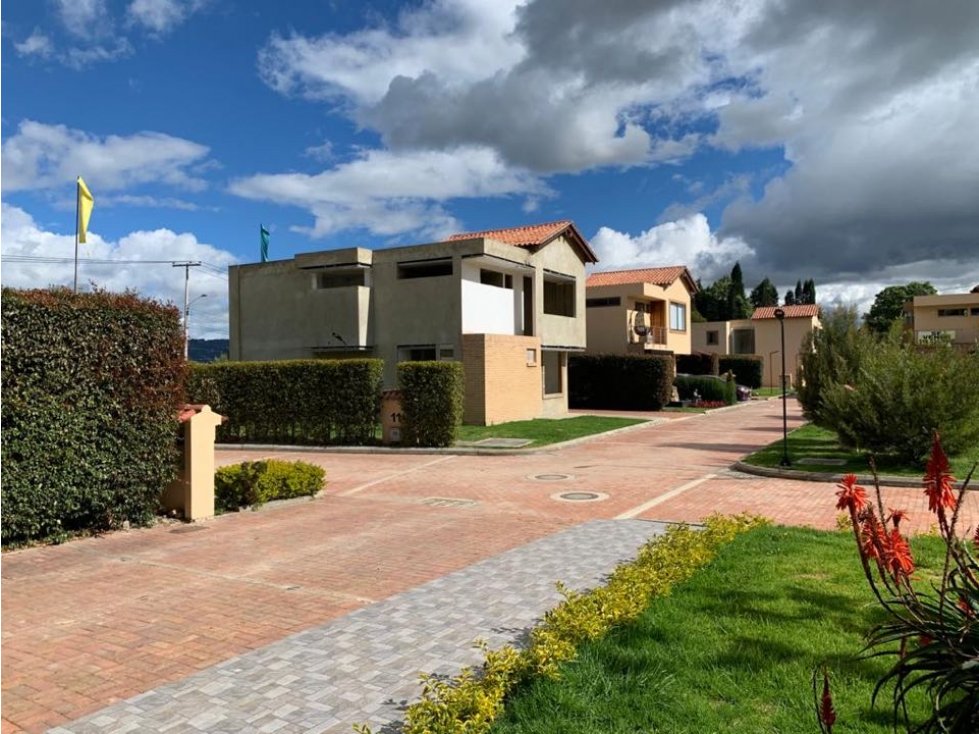 Estrenar linda casa independiente. Vista montaña — foto 3