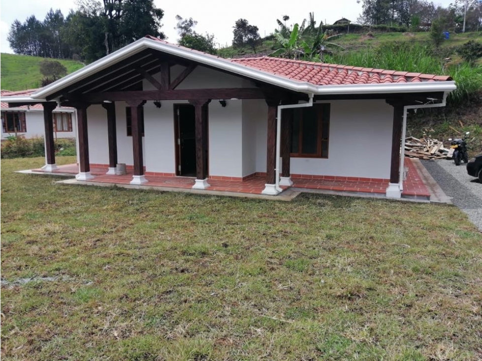 ESTRENE ESPECTACULAR CASA CAMPESTRE EN SAN VICENTE ANTIOQUIA - 1