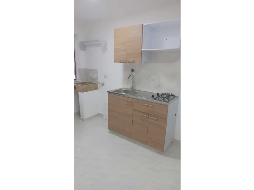 Se arrienda Aptoestudio para estrenar en simón bolivar
