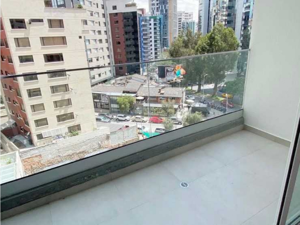 Estudio en Renta, con 40m2, Monoambiente, 1 Parqueadero y balcón — foto 5