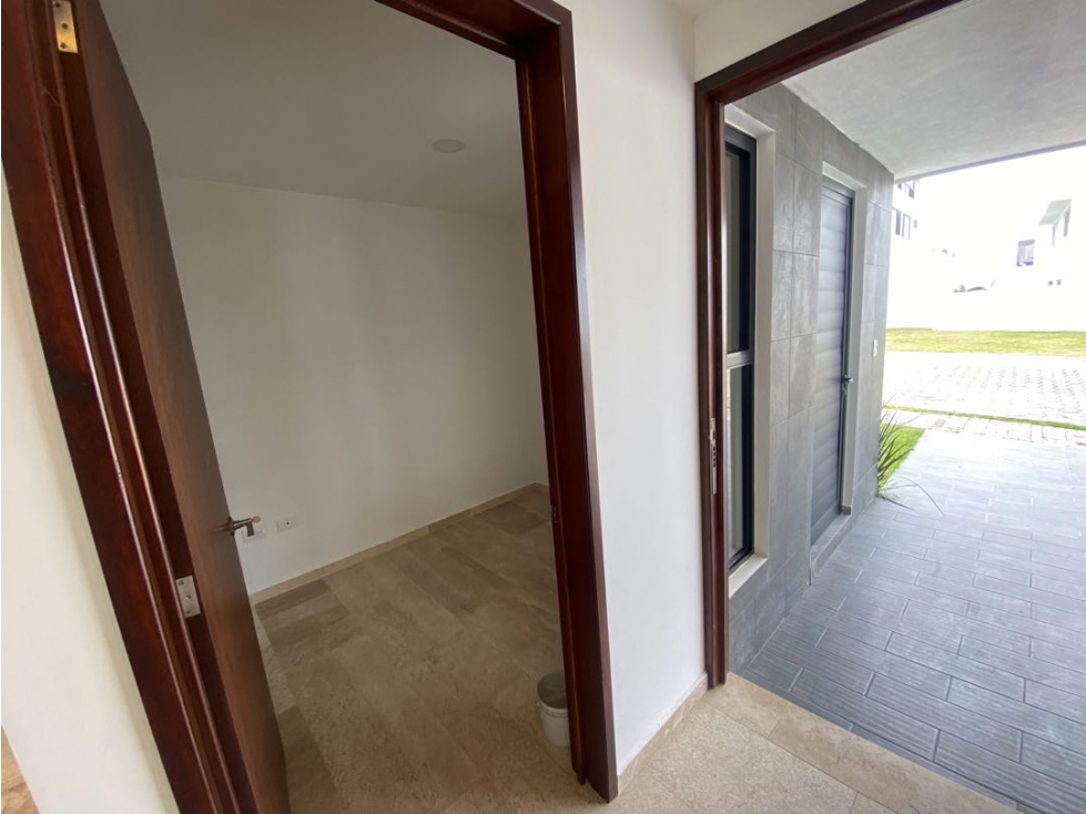 Estupenda casa en renta con 4 habitaciones y sala de TV — foto 4