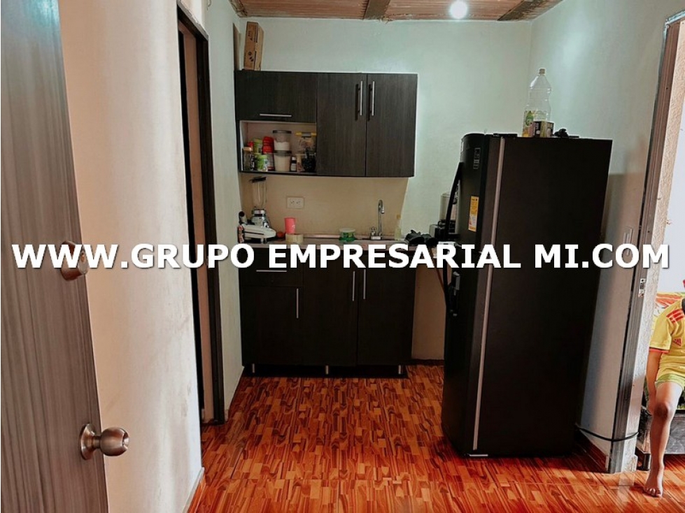 ESTUPENDA CASA EN VENTA - SECTOR SAN ANTONIO DE PRADO COD: 27194