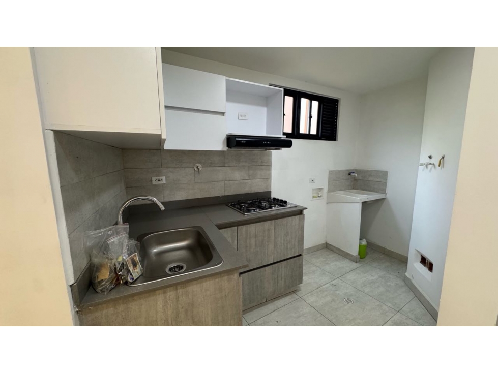 Excelente Apartaestudio Con Terraza en Venta Sabaneta Las Lomitas