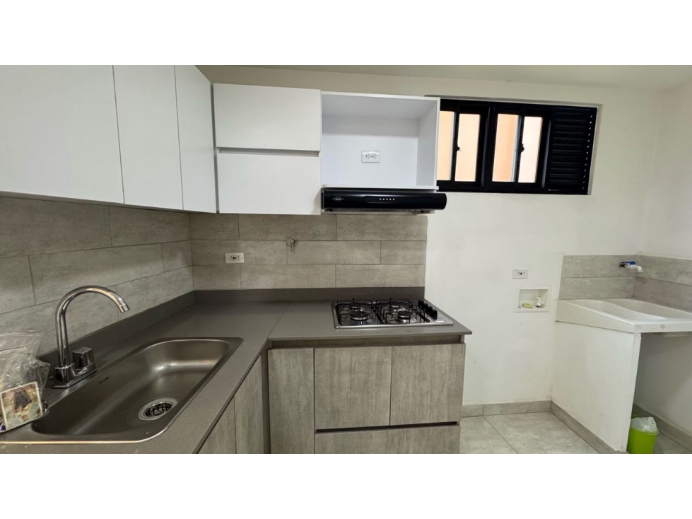 Excelente Apartaestudio Con Terraza en Venta Sabaneta Las Lomitas — foto 2