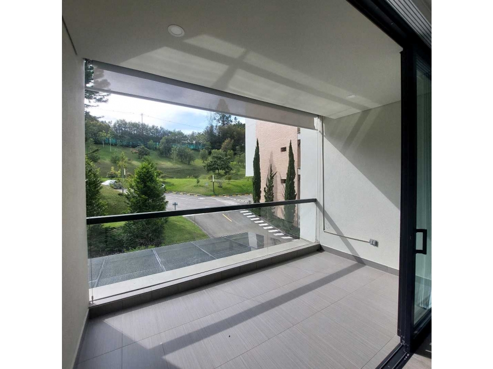 Excelente Apartaestudio en VENTA. FIZEBAD EL RETIRO. MAYORES DE 50.
