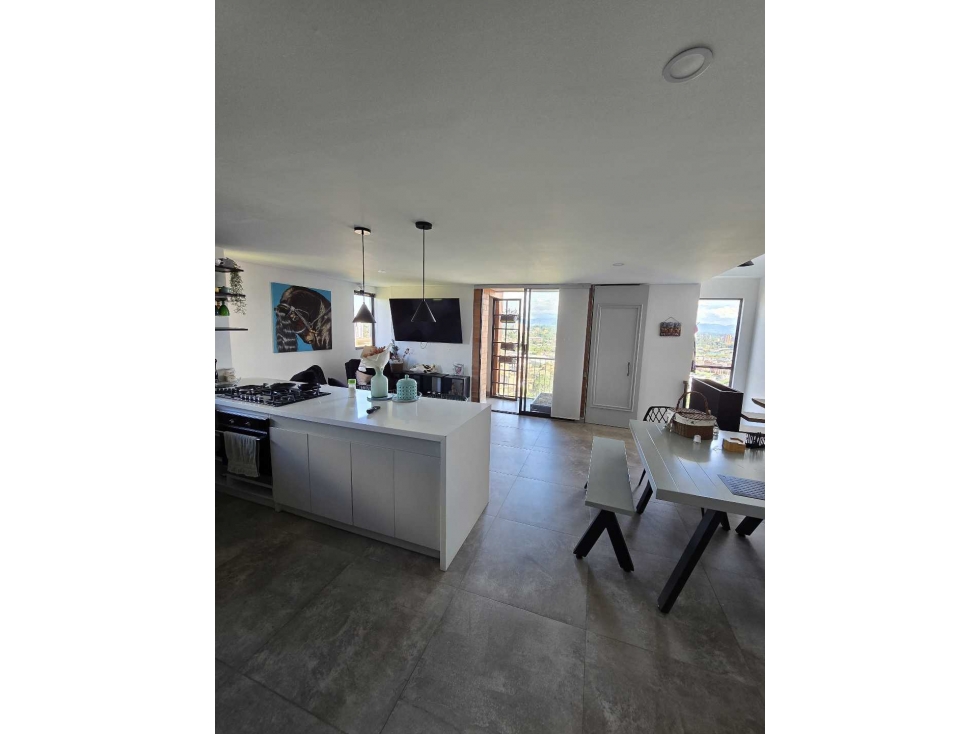 EXCELENTE APARTAMENTO DUPLEX PARA LA VENTA EN RIONEGRO ANT. — foto 2