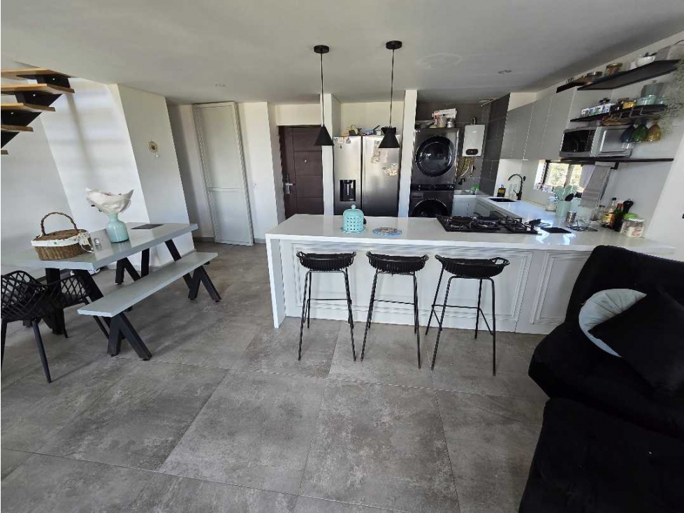 EXCELENTE APARTAMENTO DUPLEX PARA LA VENTA EN RIONEGRO ANT. — foto 3