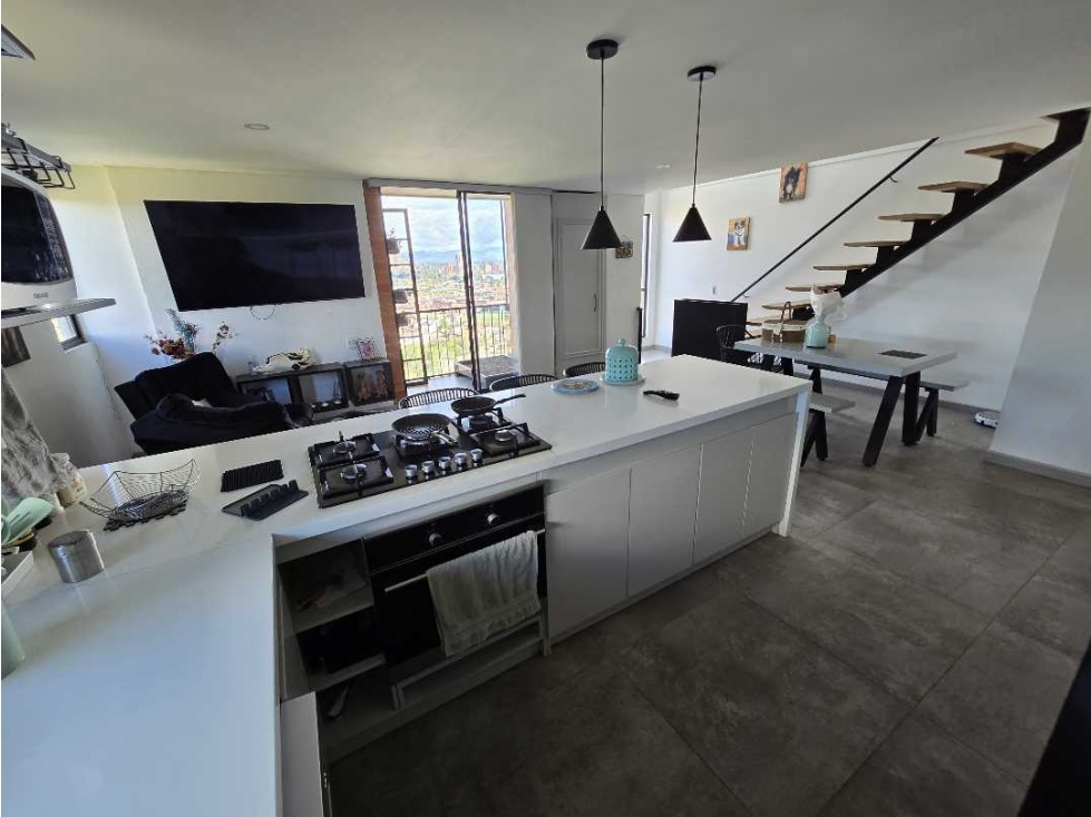 EXCELENTE APARTAMENTO DUPLEX PARA LA VENTA EN RIONEGRO ANT. — foto 4