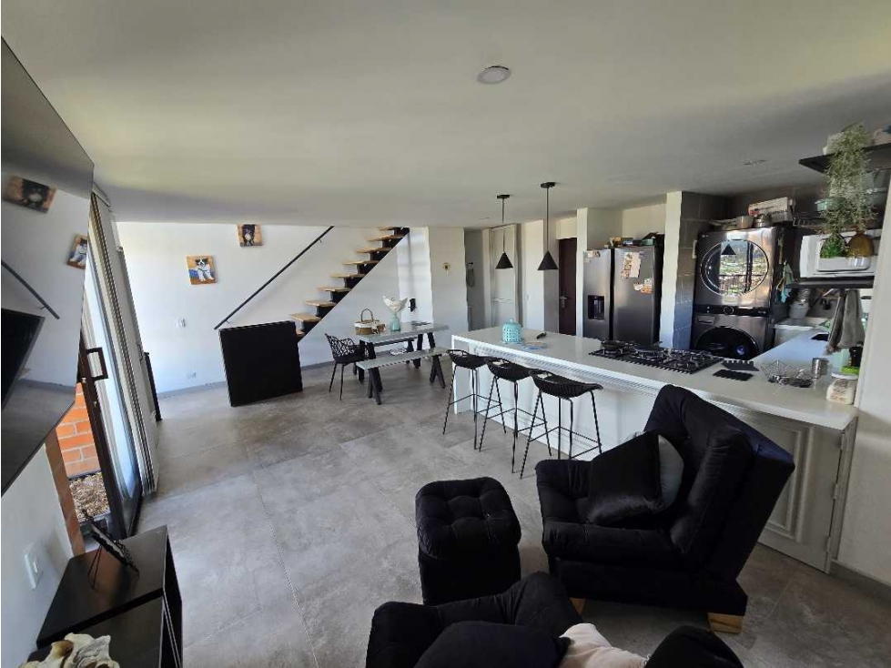 EXCELENTE APARTAMENTO DUPLEX PARA LA VENTA EN RIONEGRO ANT. — foto 5