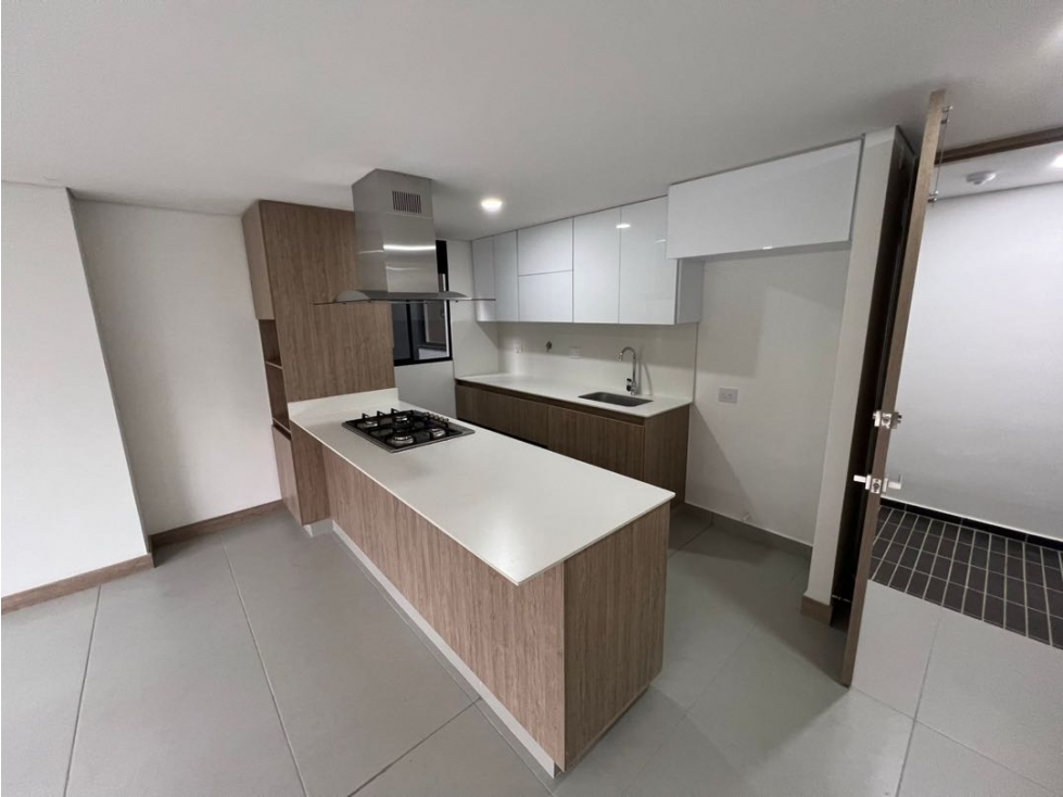 Excelente apartamento en arriendo Envigado Señorial — foto 2