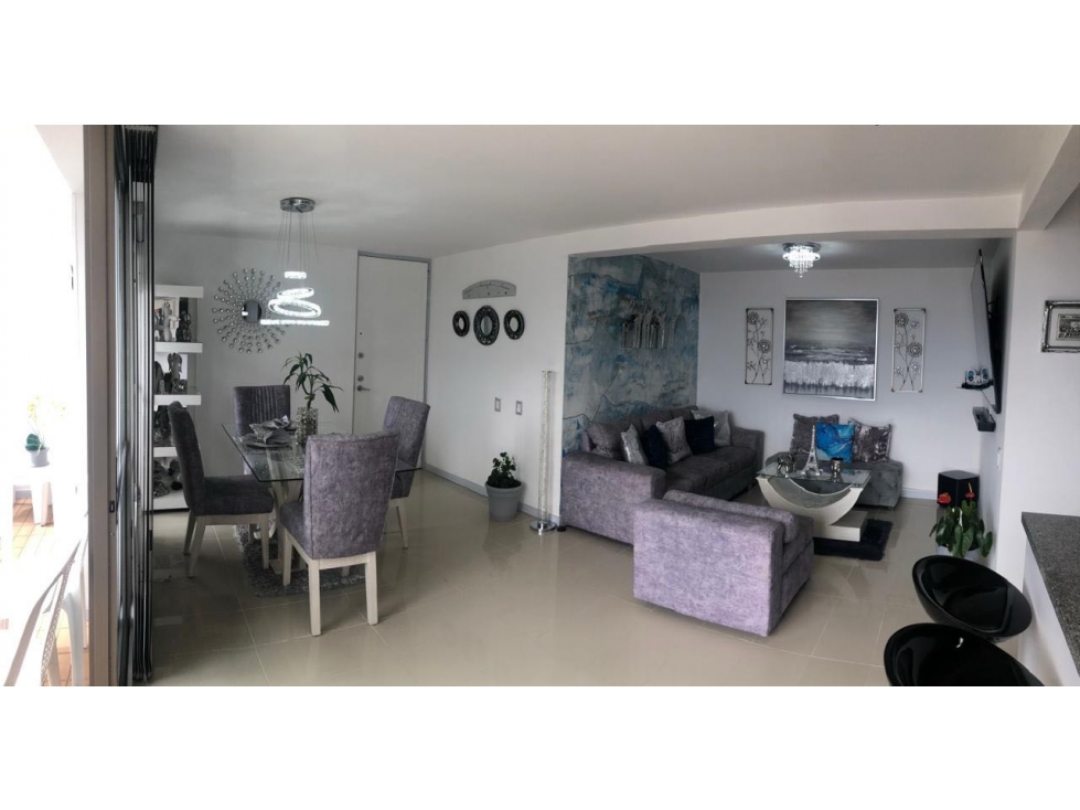 EXCELENTE APARTAMENTO EN ENVIGADO ALTO DE LAS FLORES PISO ALTO Y VISTA — foto 2
