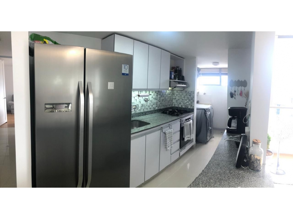 EXCELENTE APARTAMENTO EN ENVIGADO ALTO DE LAS FLORES PISO ALTO Y VISTA — foto 3