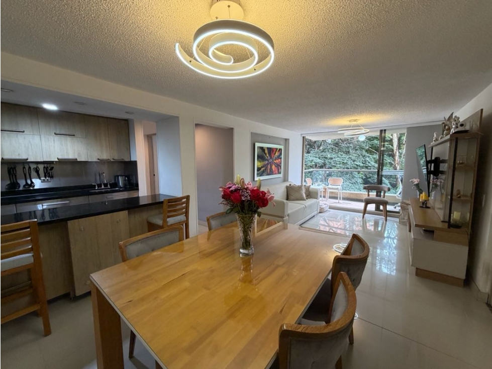 Excelente apartamento en La Loma de Los Bernal — foto 2