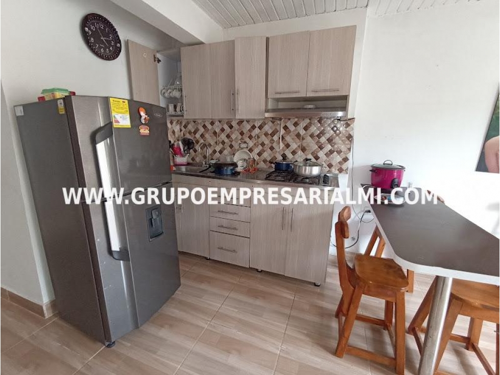 EXCELENTE APARTAMENTO EN VENTA - SECTOR SAN ISIDRO COD: 31483 — foto 2