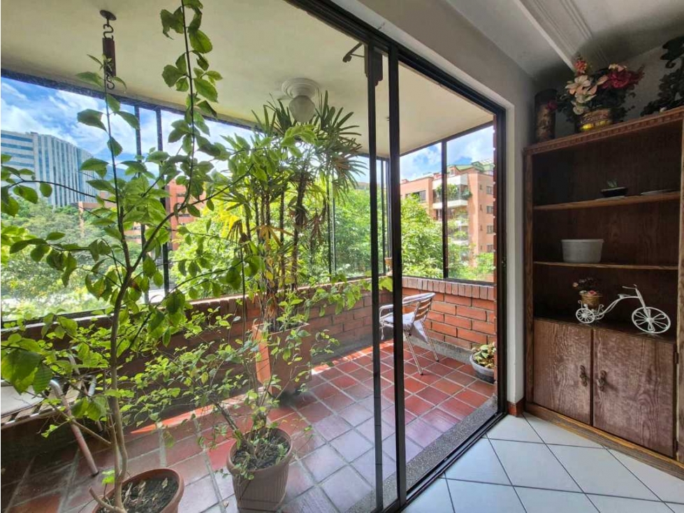 Excelente Apartamento en venta.El Poblado. Cerca a Oviedo. — foto 2