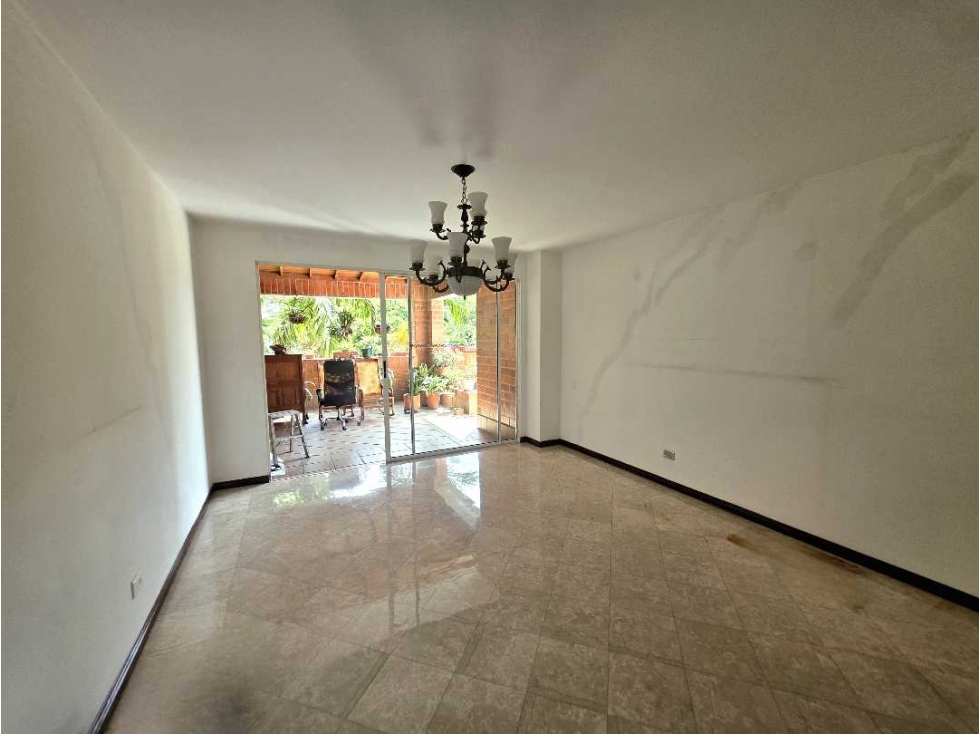 EXCELENTE APARTAMENTO EN VENTA EN EL POBLADO LOS BALSOS — foto 5