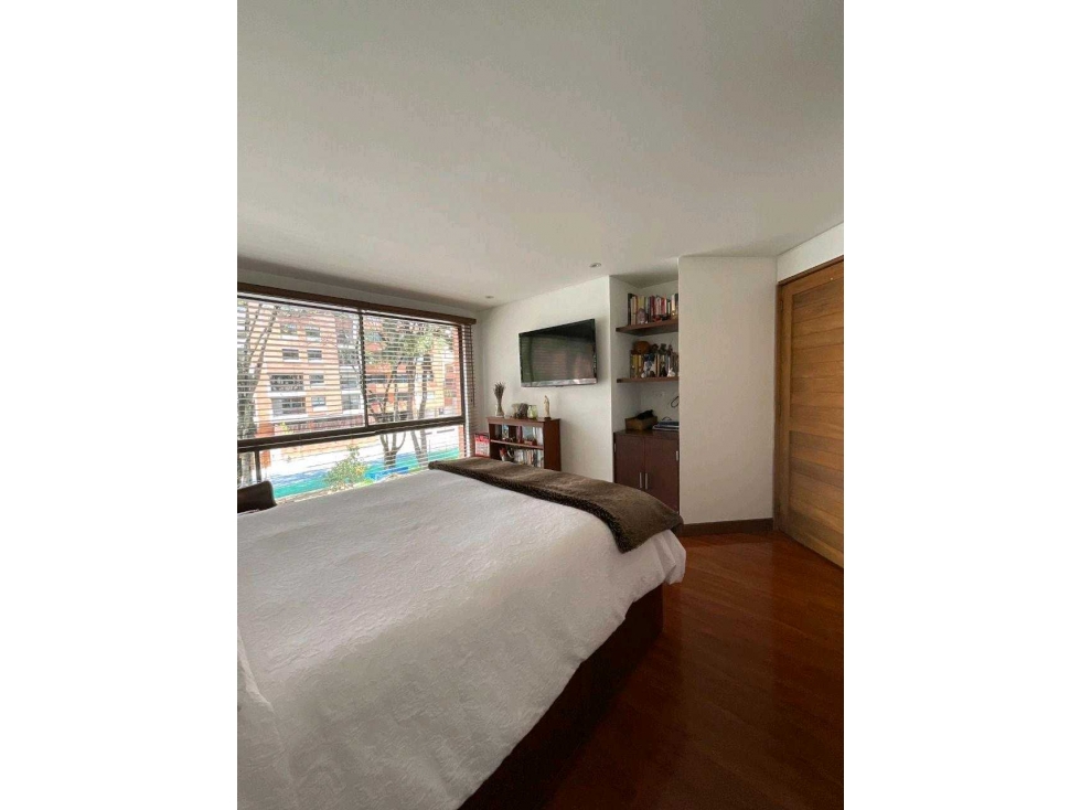 EXCELENTE APARTAMENTO EXTERIOR DUPLEX EN VENTA CHICO PARQUE 93 — foto 4