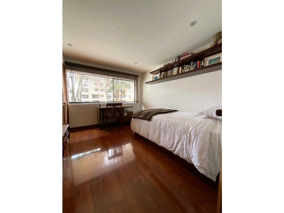EXCELENTE APARTAMENTO EXTERIOR DUPLEX EN VENTA CHICO PARQUE 93 — foto 5