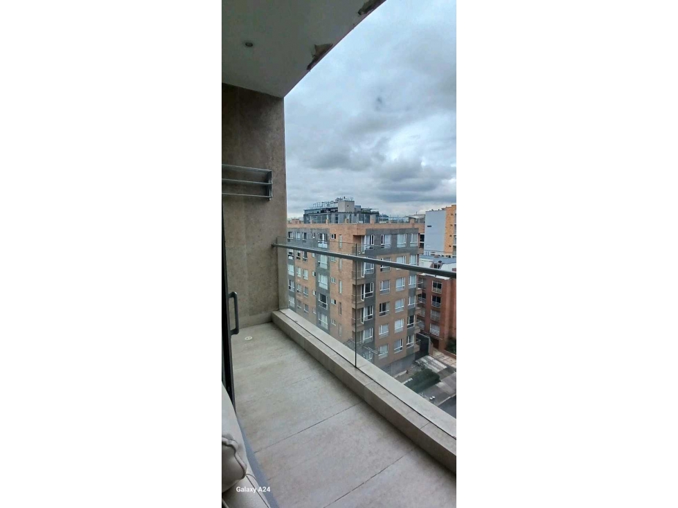 EXCELENTE APARTAMENTO MODERNO EXTERIOR EN VENTA EN CHICO — foto 3