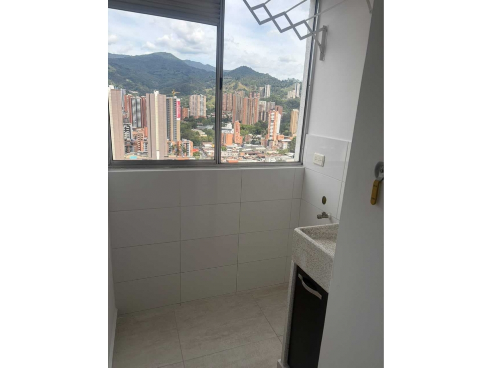 Excelente apartamento Sabaneta cerca al euro y al metro — foto 4