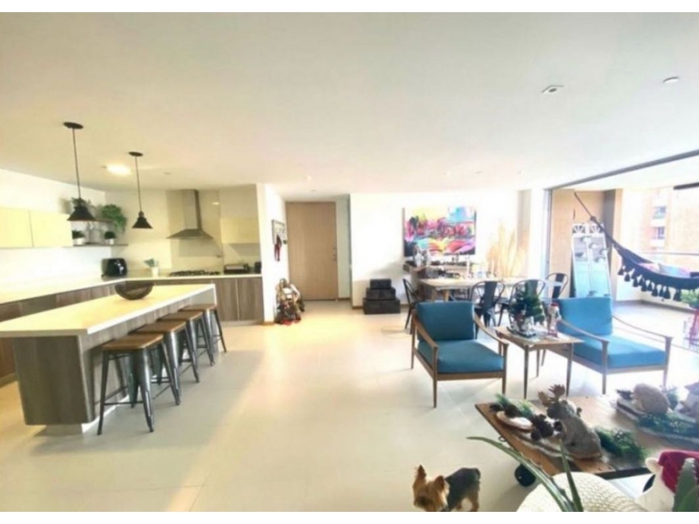 EXCELENTE APARTAMENTO SUPER AMPLIO EN ENVIGDO SECTOR EL ESMERALDAL — foto 5