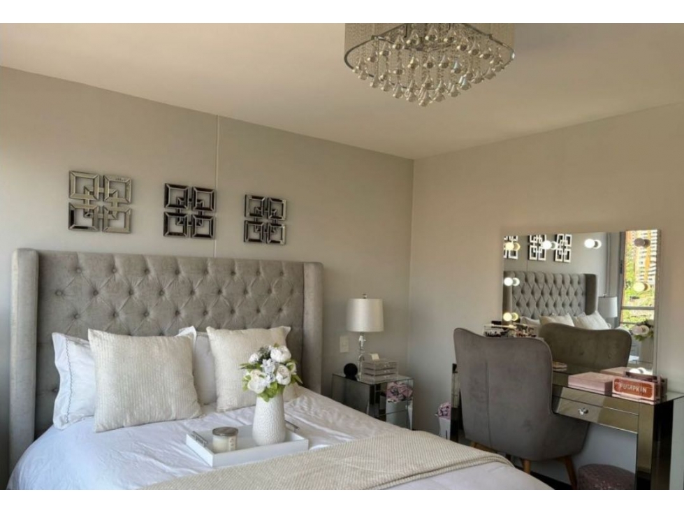 EXCELENTE APARTAMENTO SUPER AMPLIO EN ENVIGDO SECTOR EL ESMERALDAL — foto 6