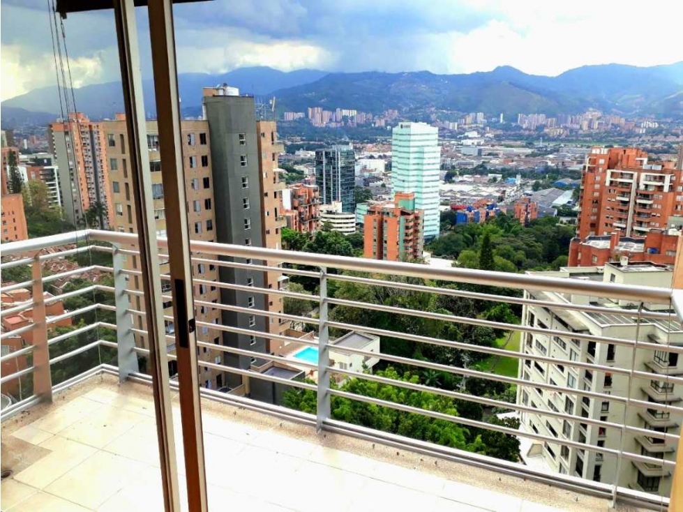 EXCELENTE APARTAMENTO VENTA EN EL POBLADO CASTROPOL — foto 3