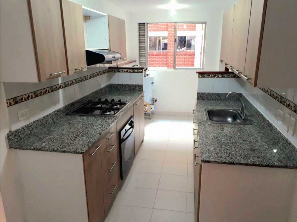 EXCELENTE APARTAMENTO VENTA EN EL POBLADO CASTROPOL — foto 5