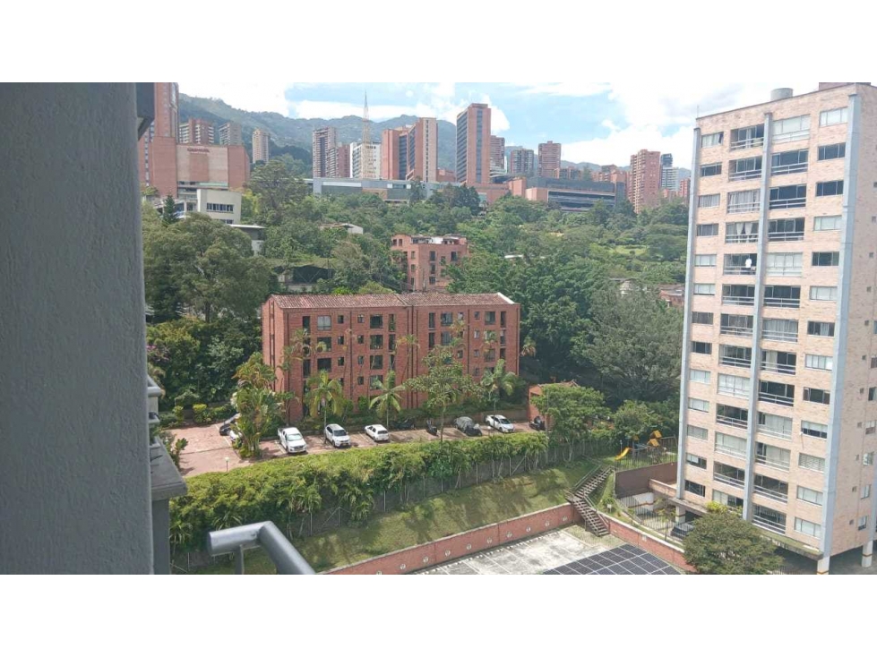 EXCELENTE APTO EN EN POBLADO CERCA AL TESORO