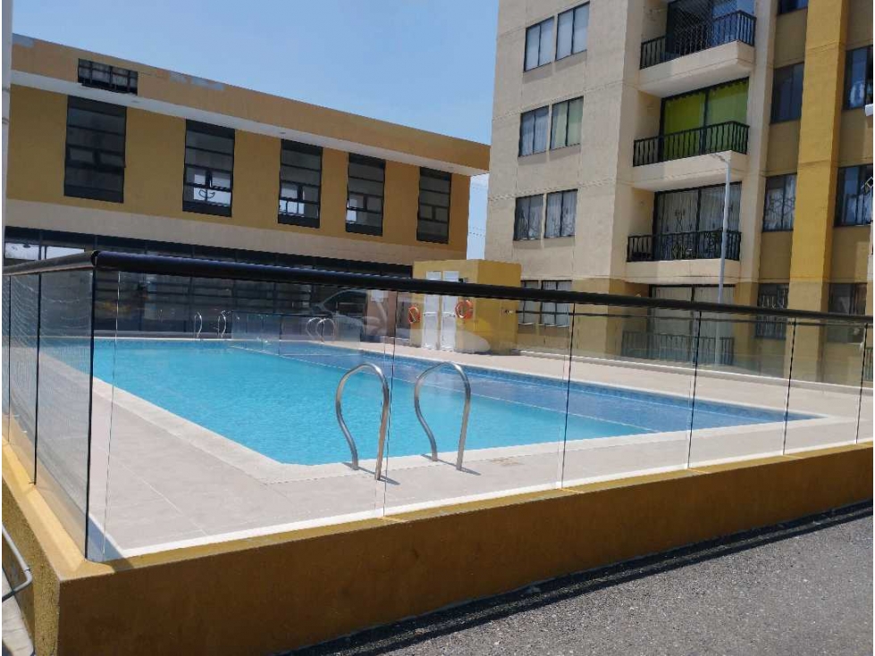 EXCELENTE APTO LADO SOMBRA CON BUENOS ACABADOS CARIBE VERDE — foto 2