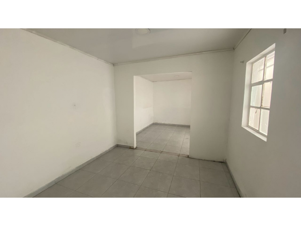 Excelente Bodega 200m2 en venta en sector NQS x calle 63 ROSARIO — foto 3