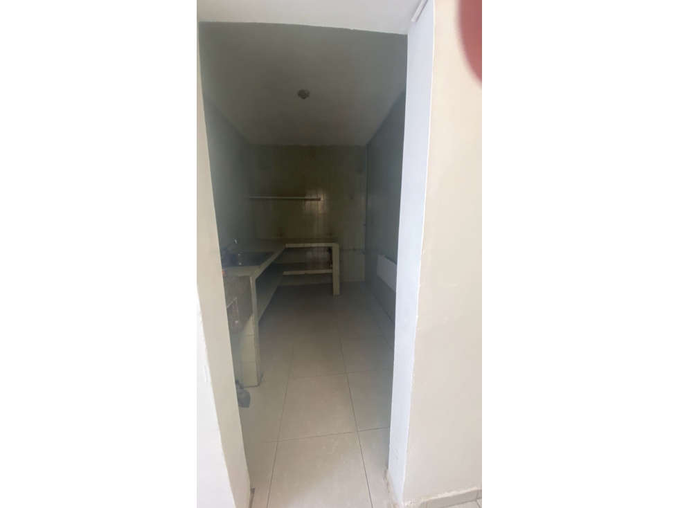 Excelente Bodega 200m2 en venta en sector NQS x calle 63 ROSARIO — foto 5