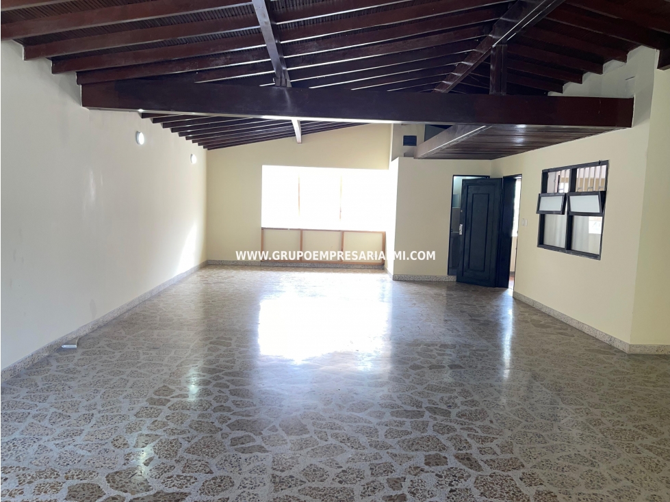 EXCELENTE CASA COMERCIAL EN ARRIENDO - SECTOR LAURELES COD: 32531 — foto 2