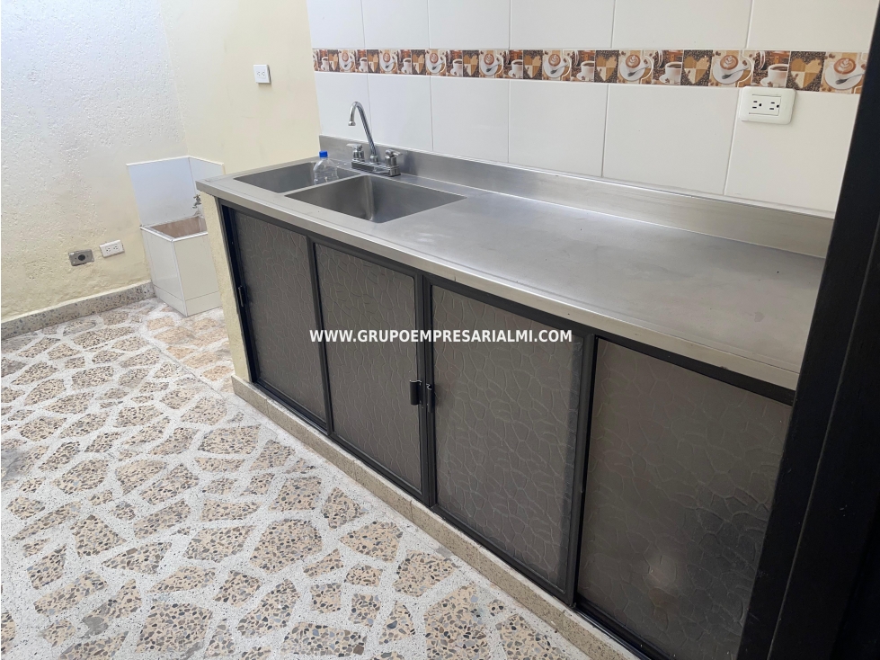 EXCELENTE CASA COMERCIAL EN ARRIENDO - SECTOR LAURELES COD: 32531 — foto 4