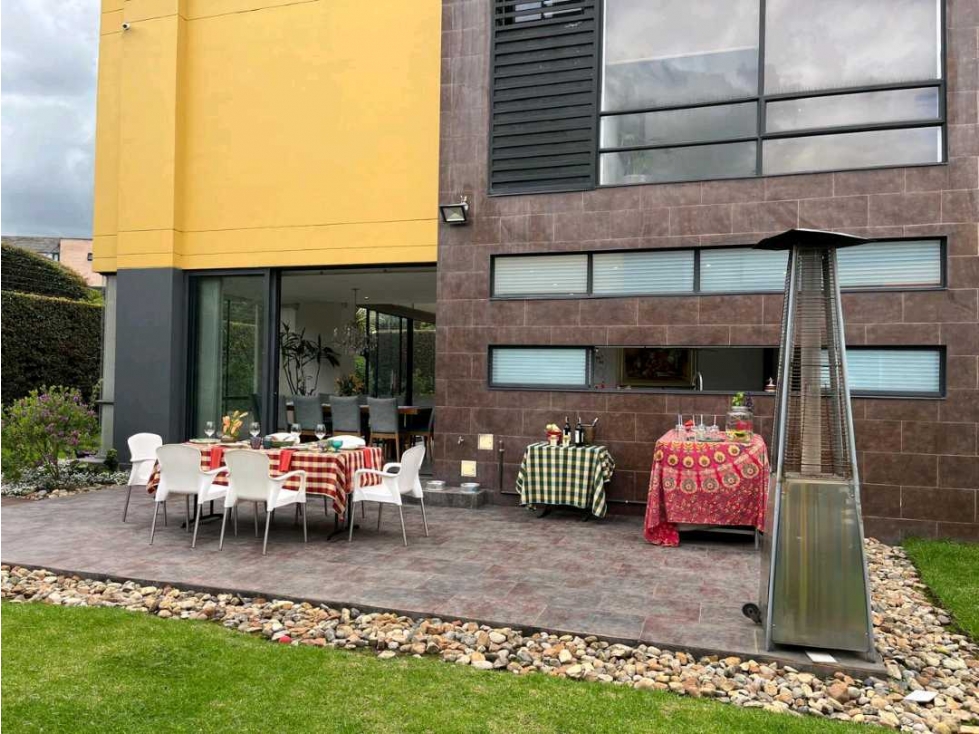 Excelente casa en cota variante dos niveles en club House - 3