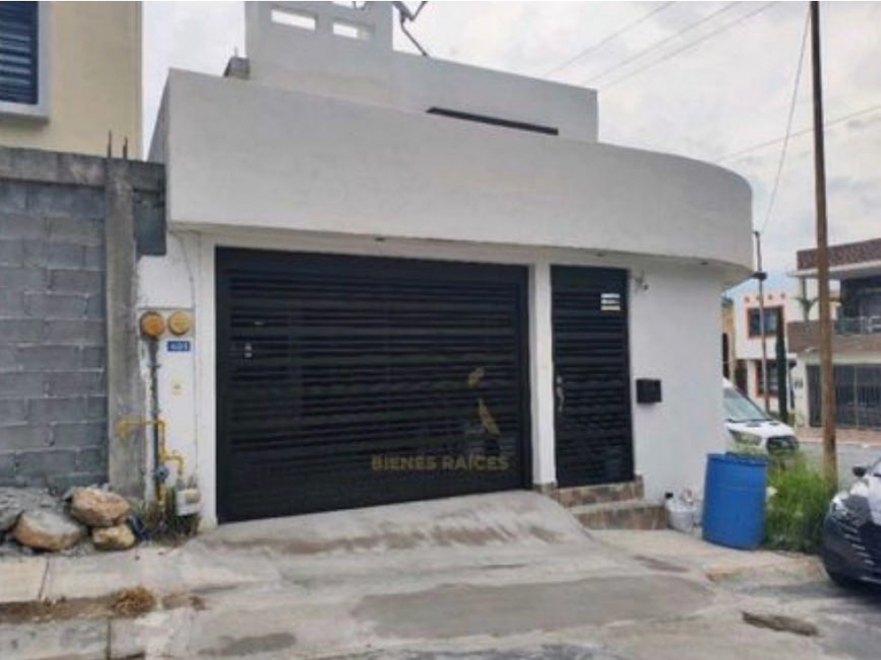 CASA EN RENTA EN ESQUINA COL BOSQUES DEL REY GUADALUPE - 1