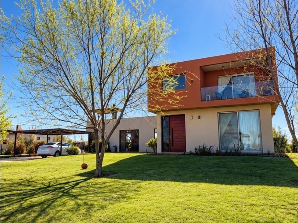 Excelente casa en venta en Chacras de la Reserva