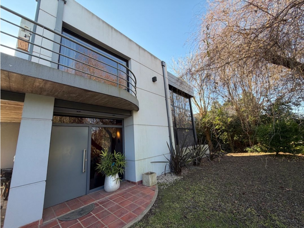 Excelente casa en venta en Los Cardales Country Club - 3