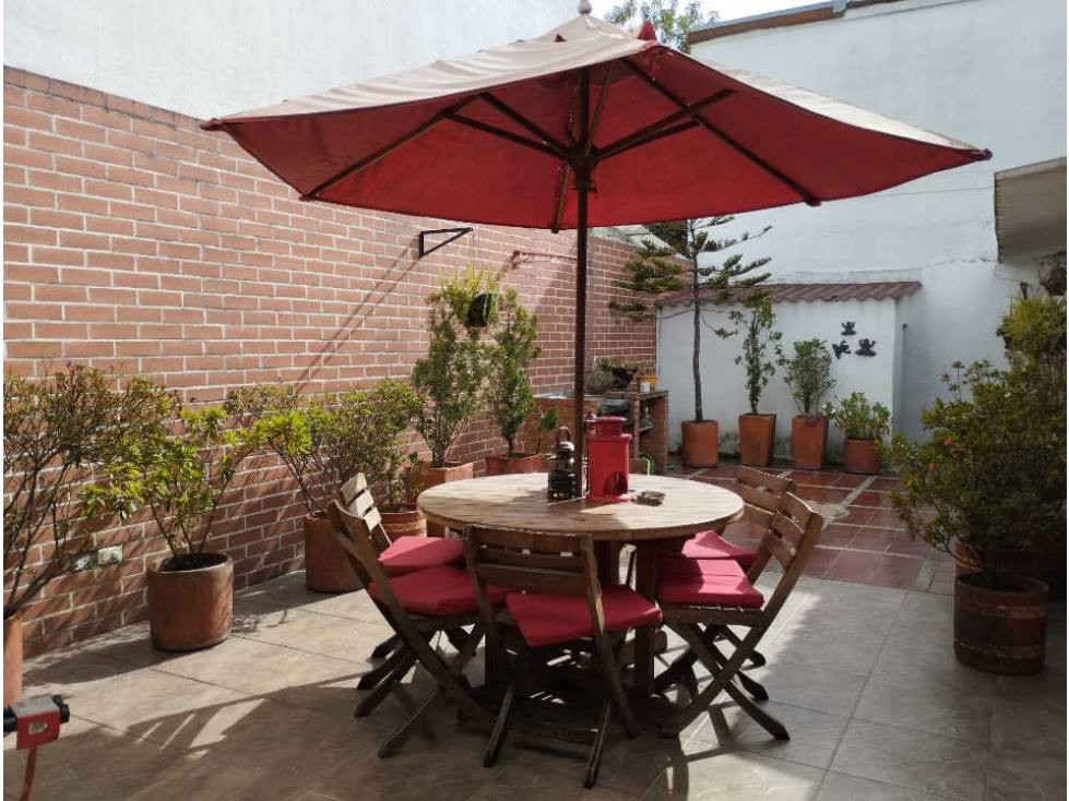 CASA EN VENTA EN NIZA EXCELENTES ESPACIOS