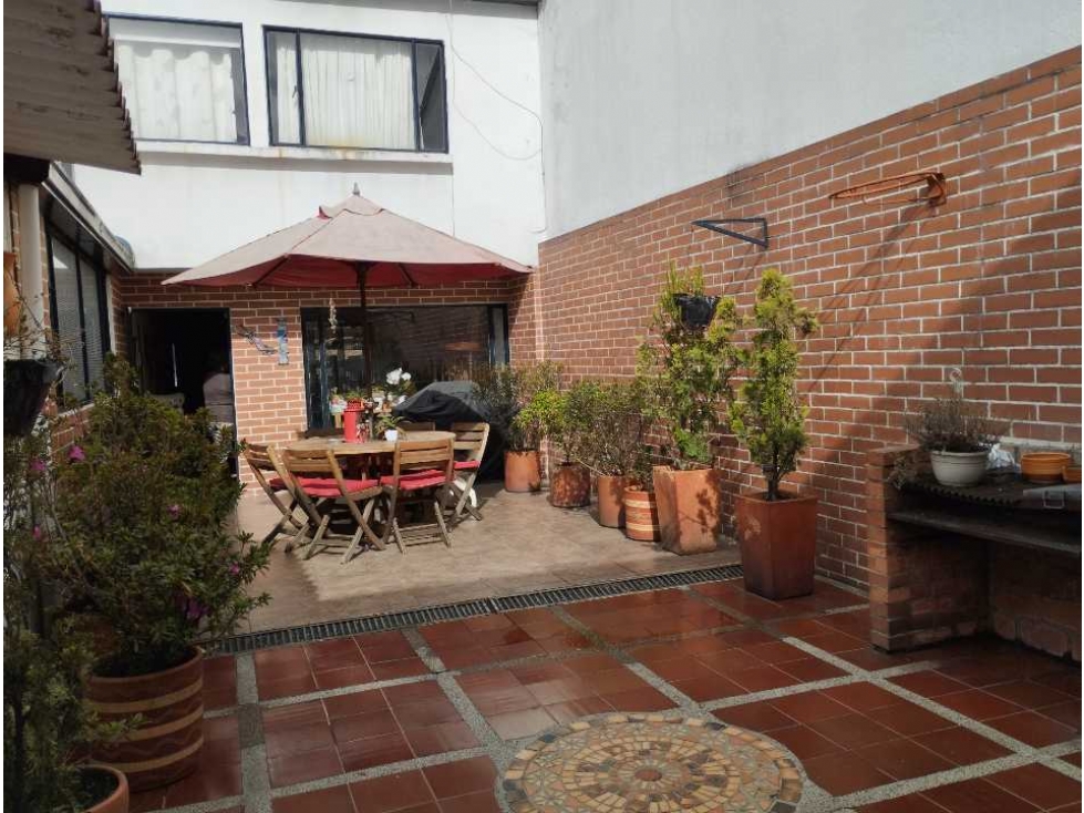 CASA EN VENTA EN NIZA EXCELENTES ESPACIOS — foto 2