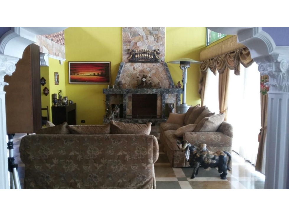 EXCELENTE CASA LOTE EN LAS PALMAS MUY BIEN UBICADA — foto 3