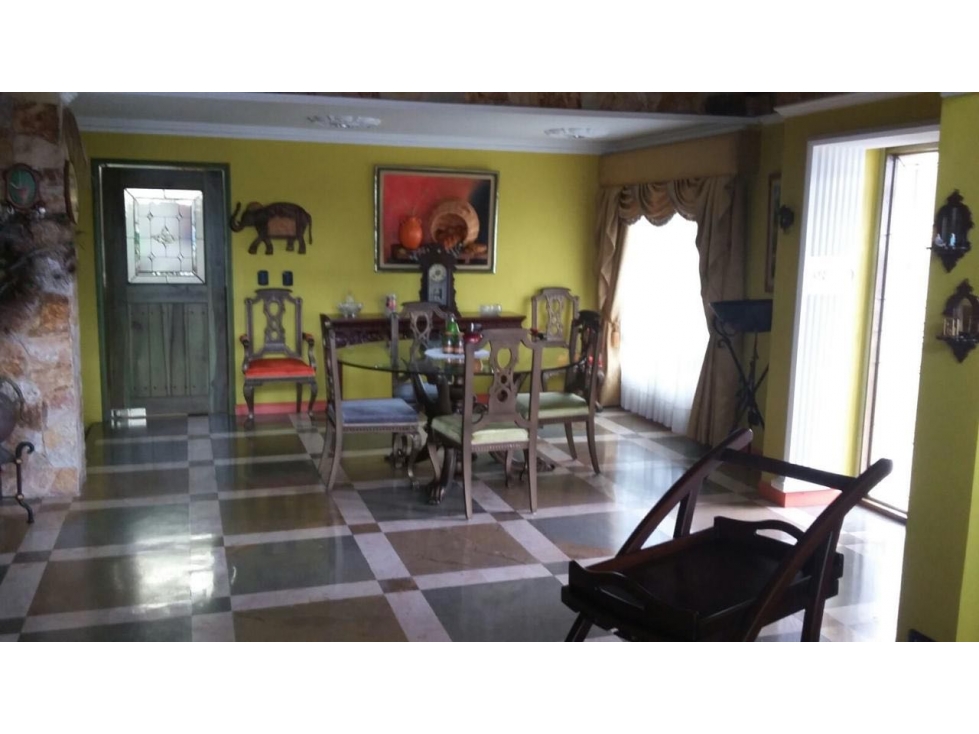 EXCELENTE CASA LOTE EN LAS PALMAS MUY BIEN UBICADA — foto 4