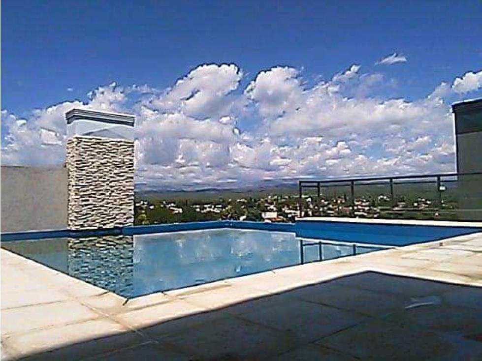 EXCELENTE DPTO SOBRE AVENIDA con balcon patio