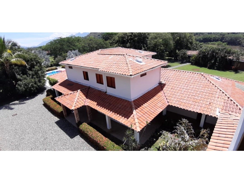 Excelente finca para la venta en sta fe de Antioquia vía a anza - 1