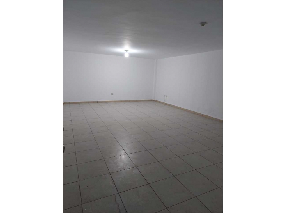 Local comercial en sótano en RufinoTamayo - 4