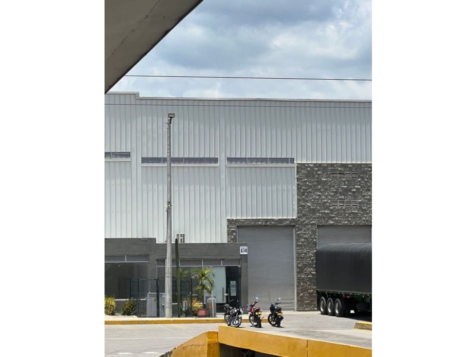 BODEGA EXCELENTE OPORTUNIDAD DE INVERSIÓN - 2