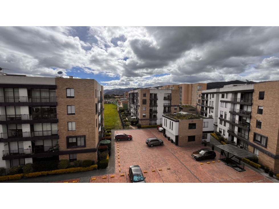 Apartamento esquinero. Excelente remodelado 4 alcobas. Cajicá